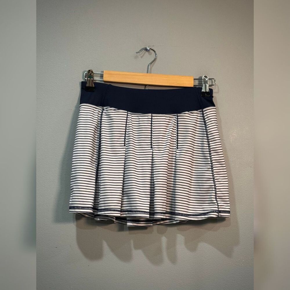 Navy/White Kyodan Pleated Active Skort Size XS EUC